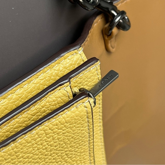 Coach Yellow Leather Hayden Foldover Crossbody
Clutch bag Prairie Rivets 30428 - Picture 10 of 12